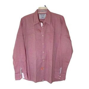 American Eagle vintage fit men shirt size XL. Recently dry cleaned